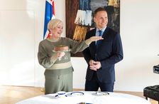Halla Tómasdóttir verður sérstakur heiðursgestur en þau Björn Skúlason halda saman til Japans.