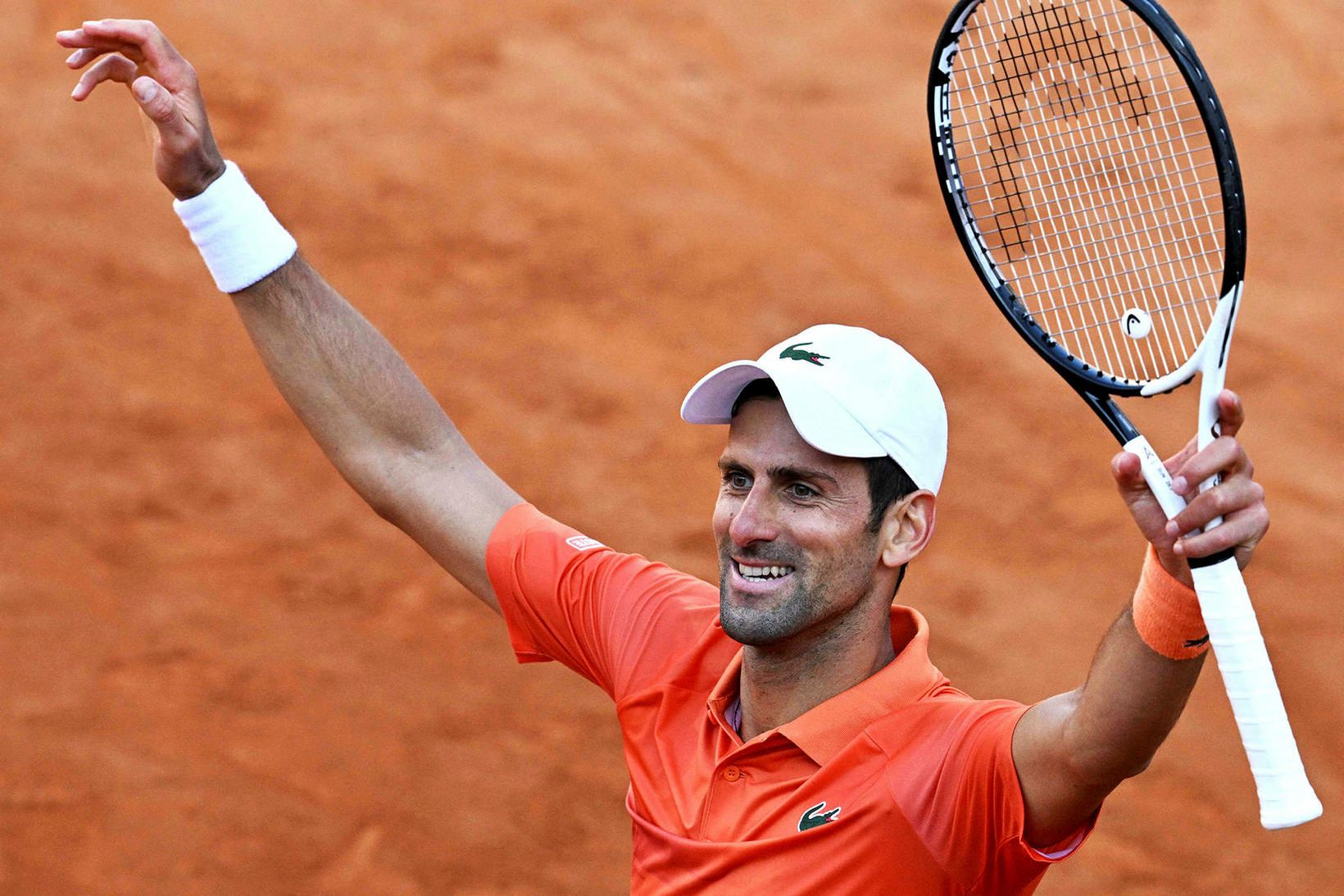Novak Djokovic mun keppa á Wimbledon-mótinu í sumar.