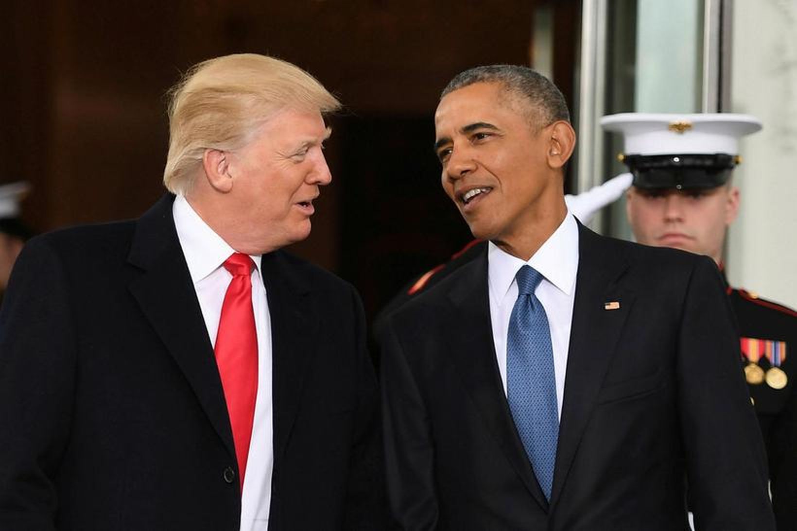 Donald Trump og Barack Obama ræðast við í Washington í …