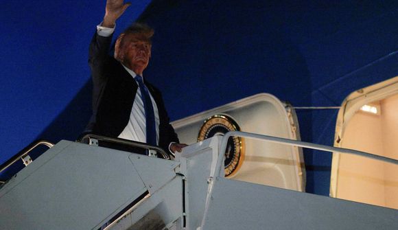 Trump íhugar árás á Íran