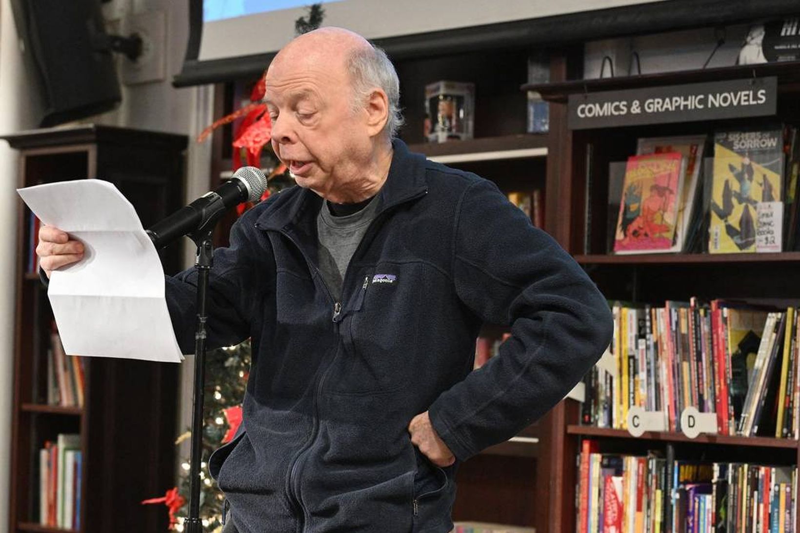 Frægur leikari les Jólasögu Dickens