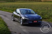 Tesla t 3 Reynsluakstur