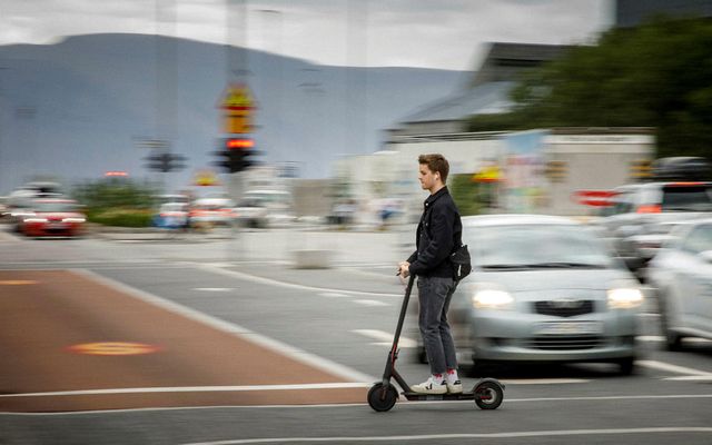 Hjólateljararnir telja rafmagnshlaupahjól sem gangandi vegfarendur vegna þess að það er svo stutt á milli …
