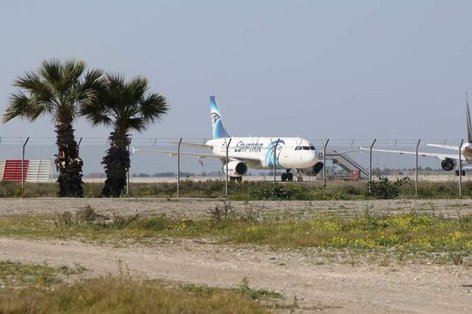 Flugvöllurinn í Larnaca hefur áður verið vettvangur gíslataka.