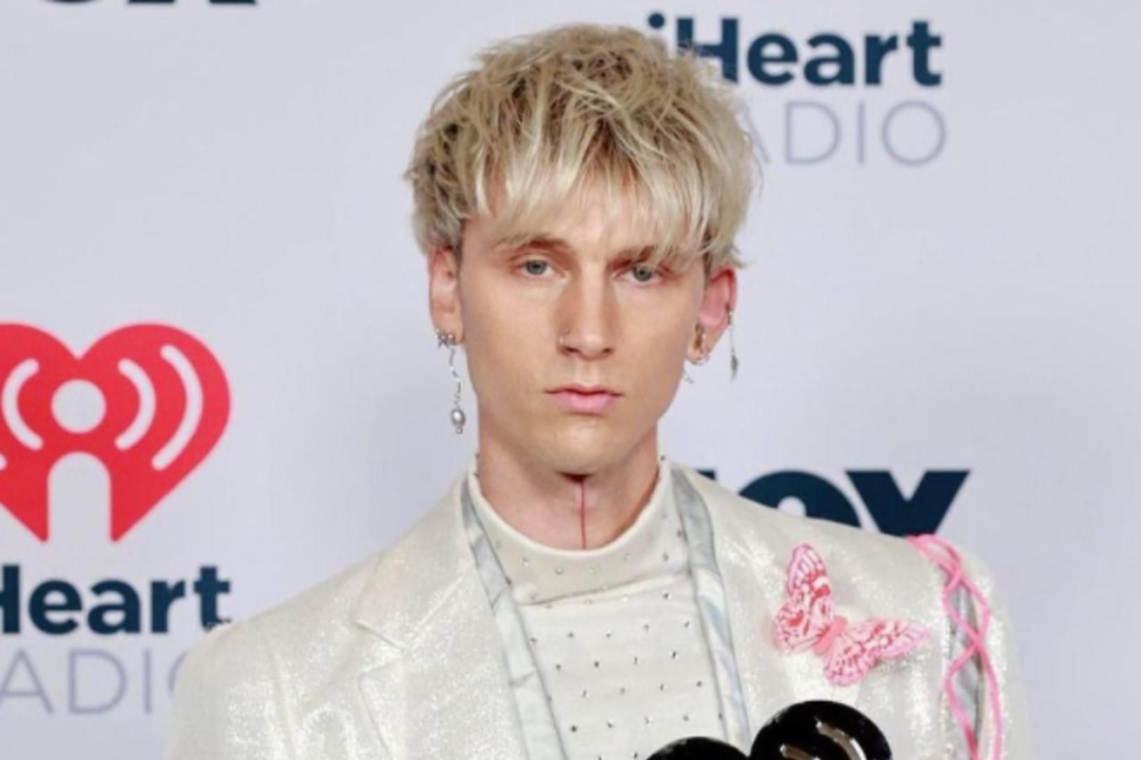 Machine Gun Kelly talaði opinskátt um líðan sína í spjallþættinum …