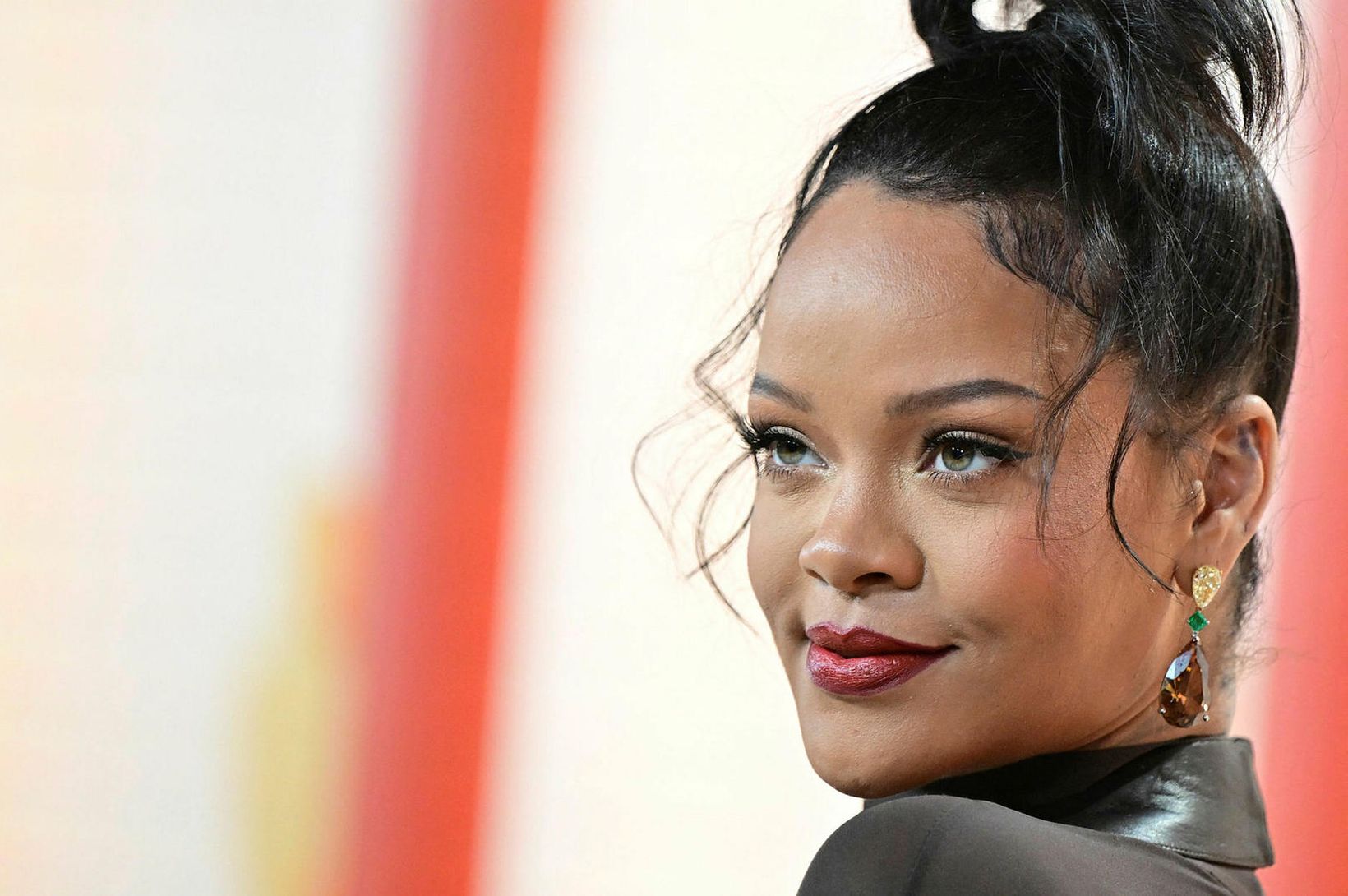Rihanna með skart frá fjölskyldu Dorritar