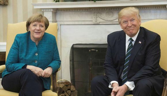 Merkel segir Trump heillaðan af einræðisherrum