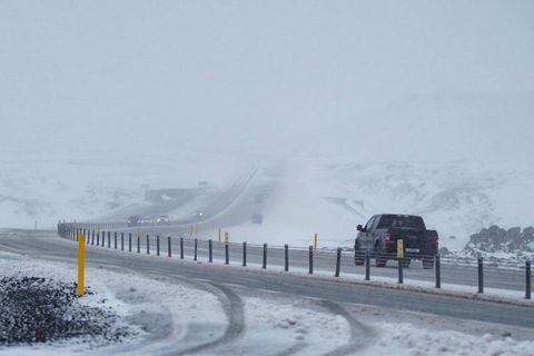 Aksturskilyrði á Hellisheiði gætu orðið erfið seinni partinn í dag vegna hriðarveðurs sem er spáð …