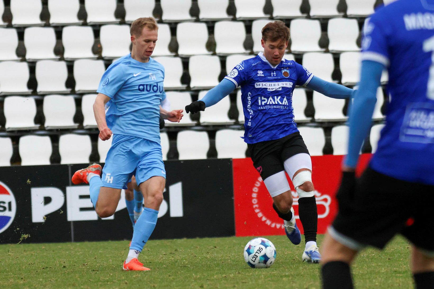 FH – Fram kl. 18, bein lýsing