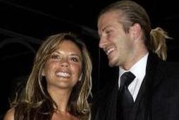 David Beckham og Victoria kona hans. Beckham er sagður hafa fjárfest í rándýrum demantshring til …