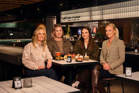 Nú er hægt að framkvæma eina greiðslu á mörgum veitingastöðum á Hafnatorgi Gallery. Á myndinni …