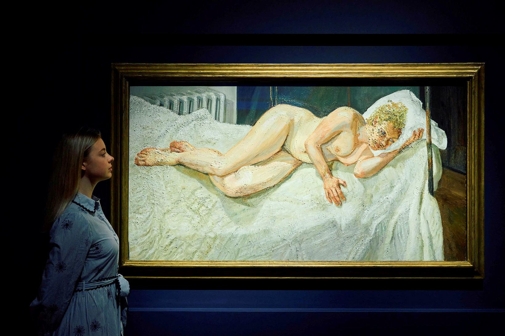 Málverið Ria, Naked Portrait eftir Lucian Freud seldist á uppboði …