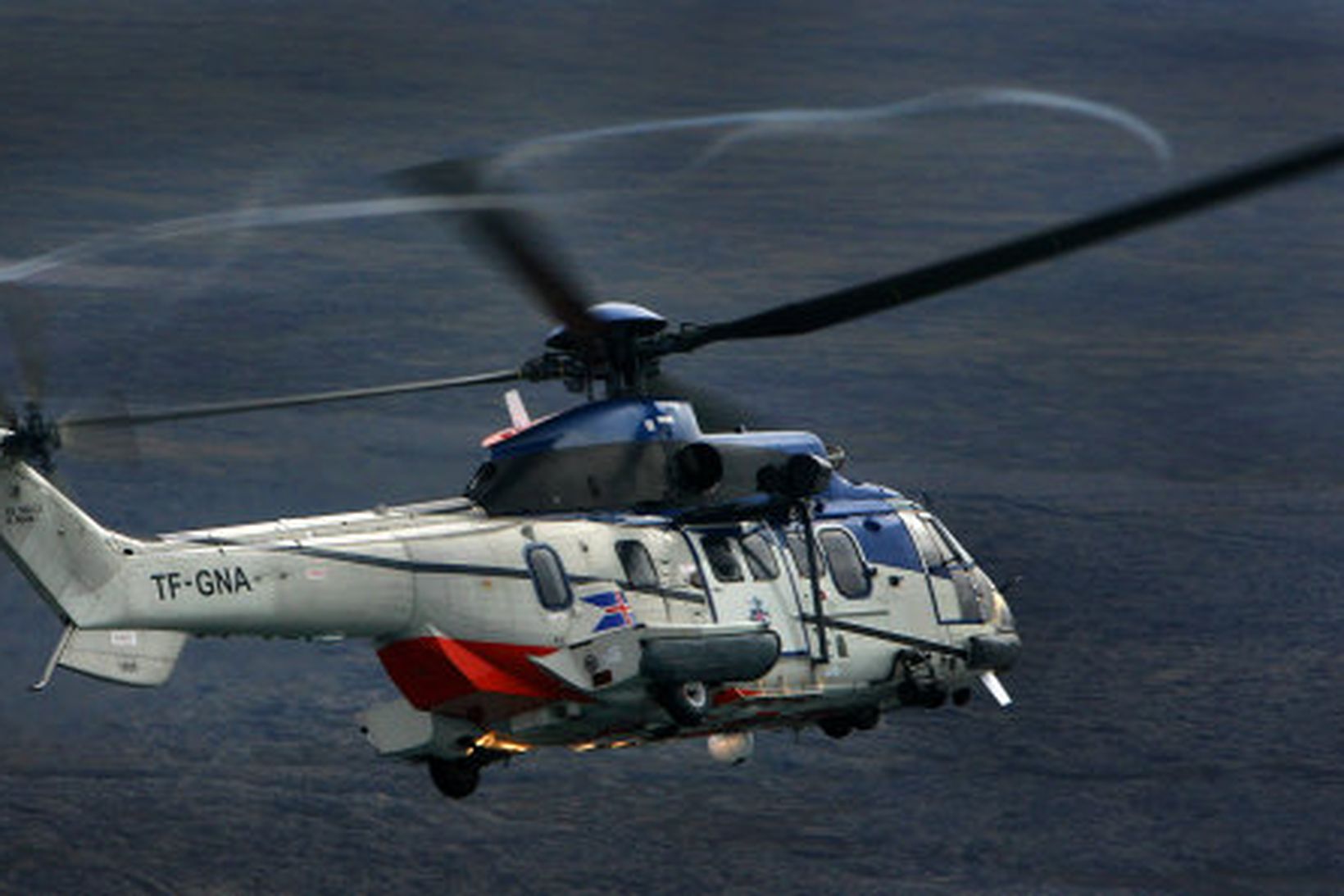 TF - GNA , Super Puma - þyrla Landhelgisgæslunnar, fór …