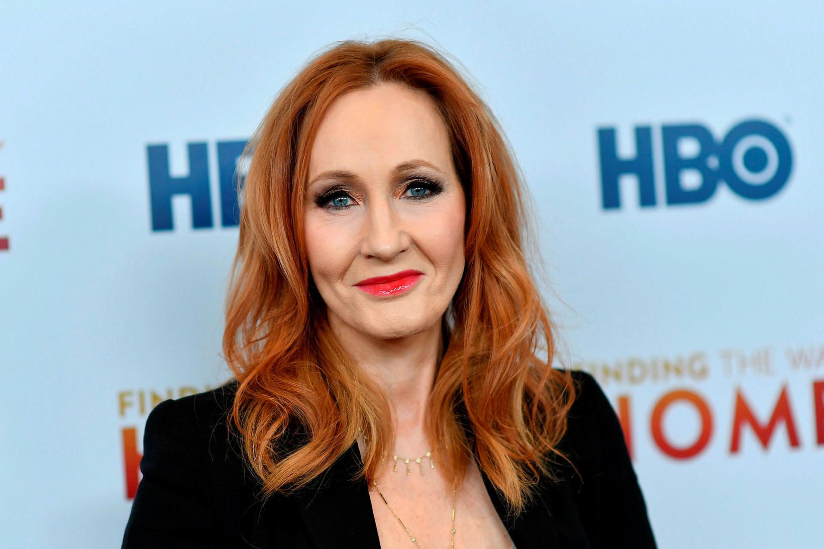 J.K. Rowling skrifaði bækurnar um galdrastrákinn Harry Potter.