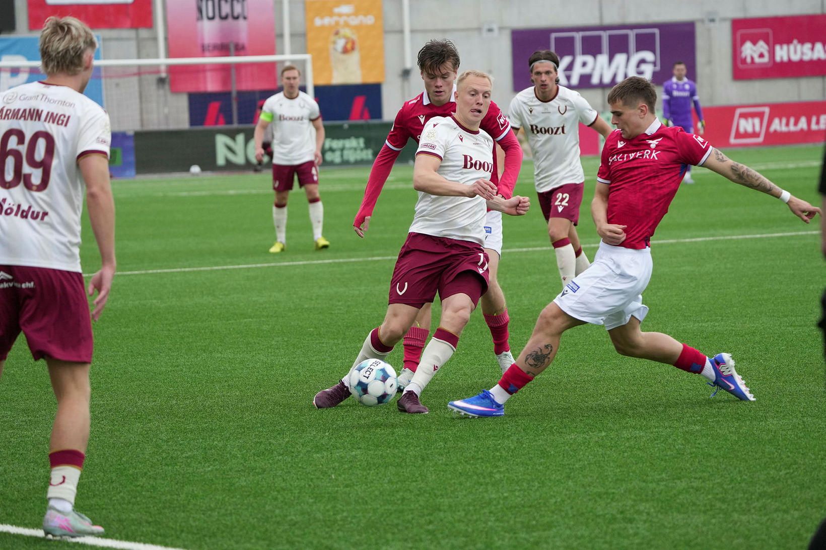 Óstöðvandi Víkingar völtuðu yfir Val