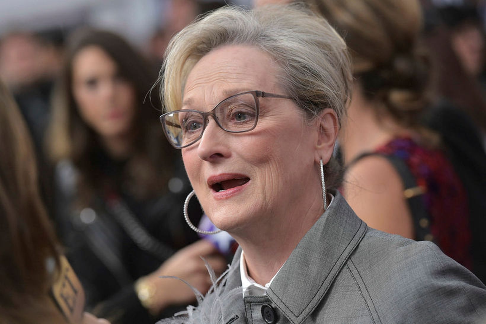Meryl Streep segist ekki hafa vitað af ofbeldi Harvey Weinstein.