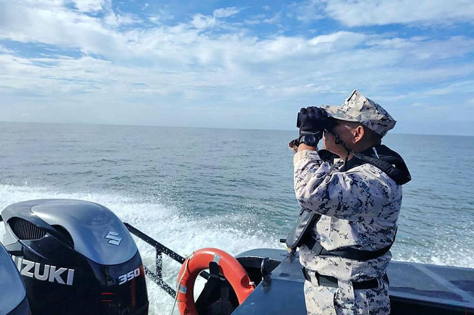 Óttast um örlög nær 300 manns