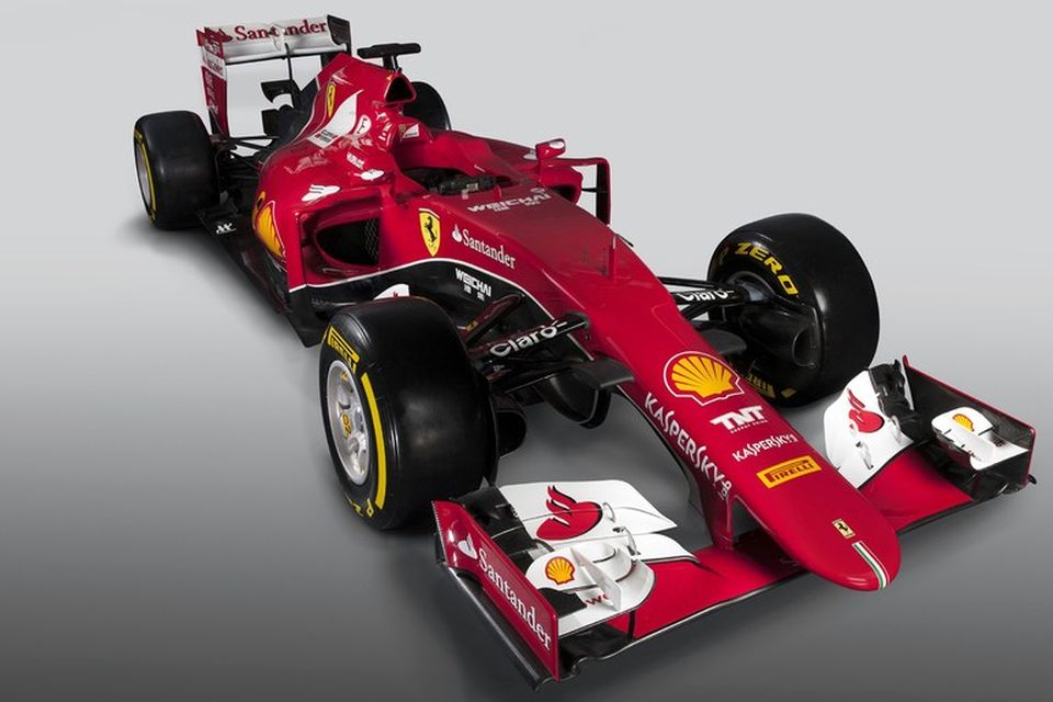 Trjóna 2015-bíls Ferrari er áberandi breytt frá í fyrra.
