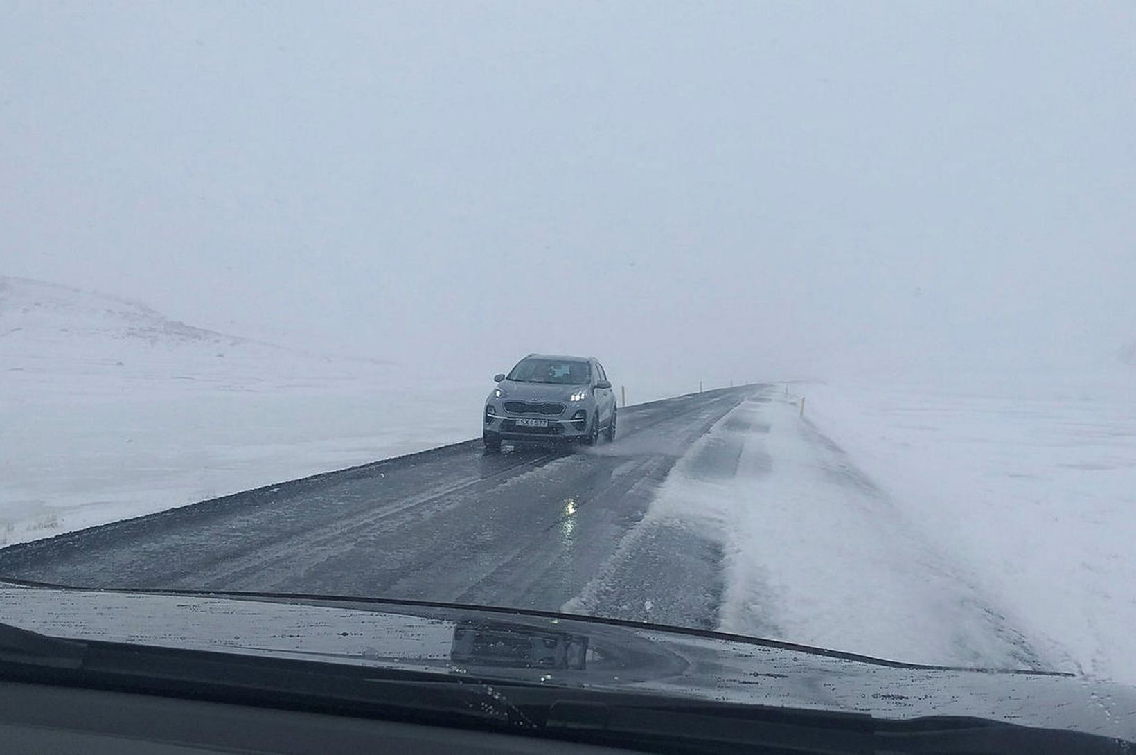 Vegum lokað á Norðausturlandi