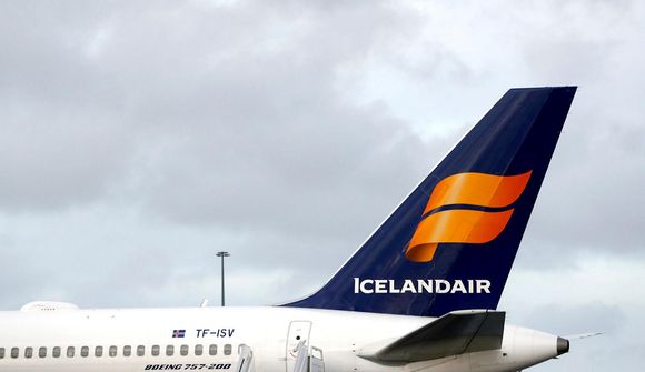421 flugmaður missir vinnuna 