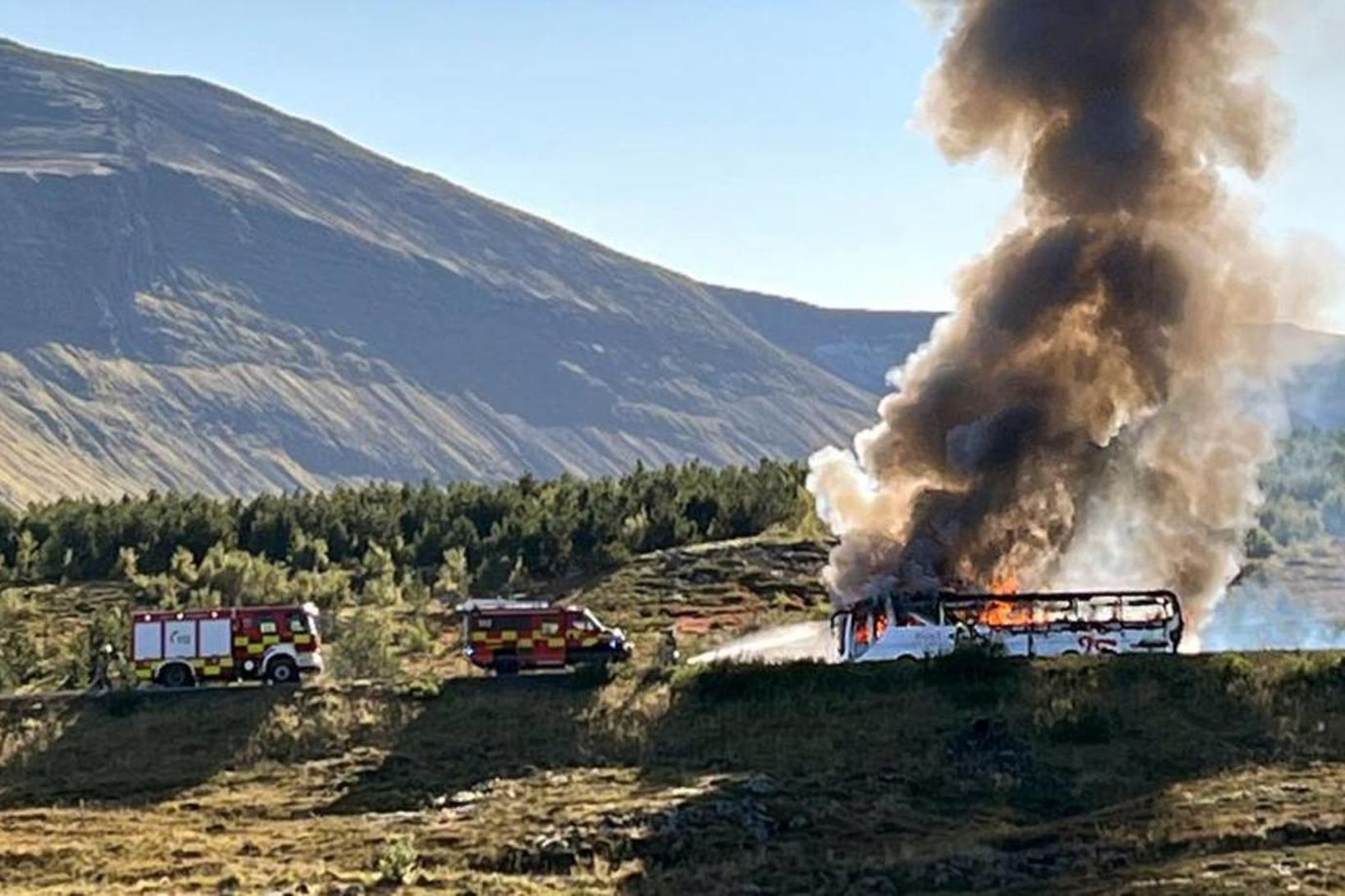 Mikil mildi þykir að engan sakaði þegar eldur kom upp …