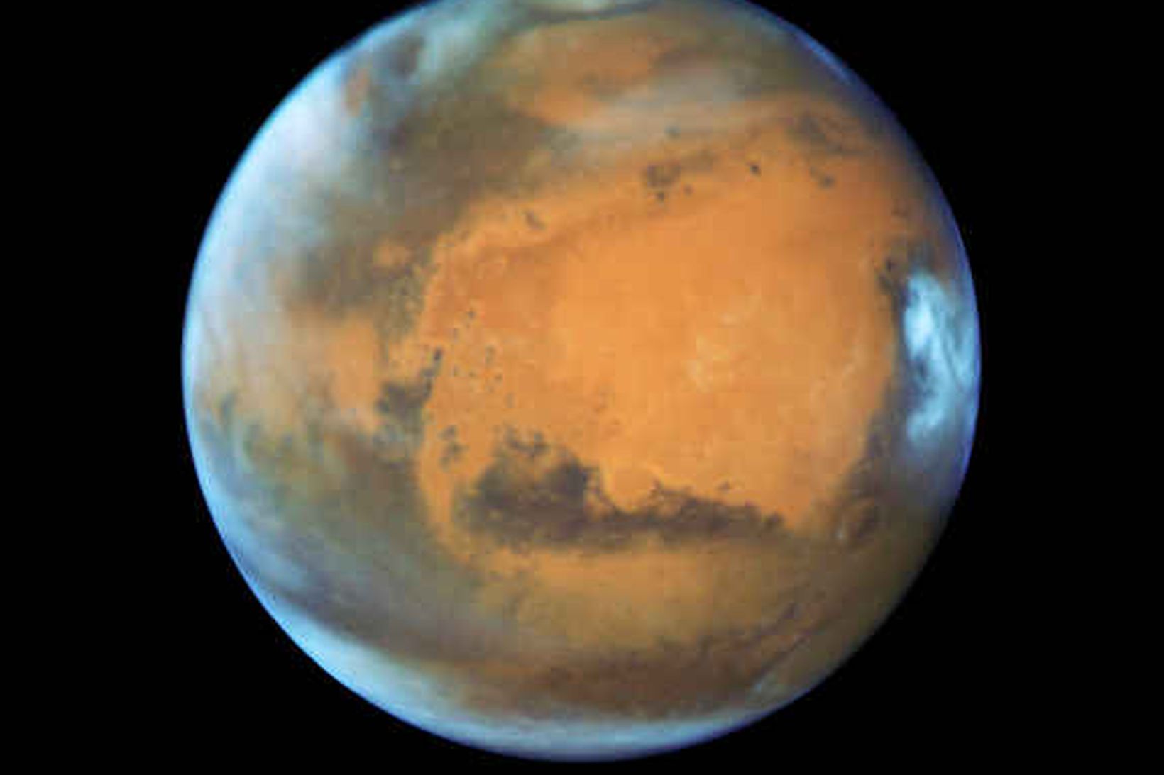 Mynd sem Hubble-geimsjónaukinn tók af Mars 12. maí. Mars er …