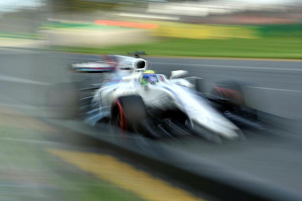 Felipe Massa á ferð í Melbourne.