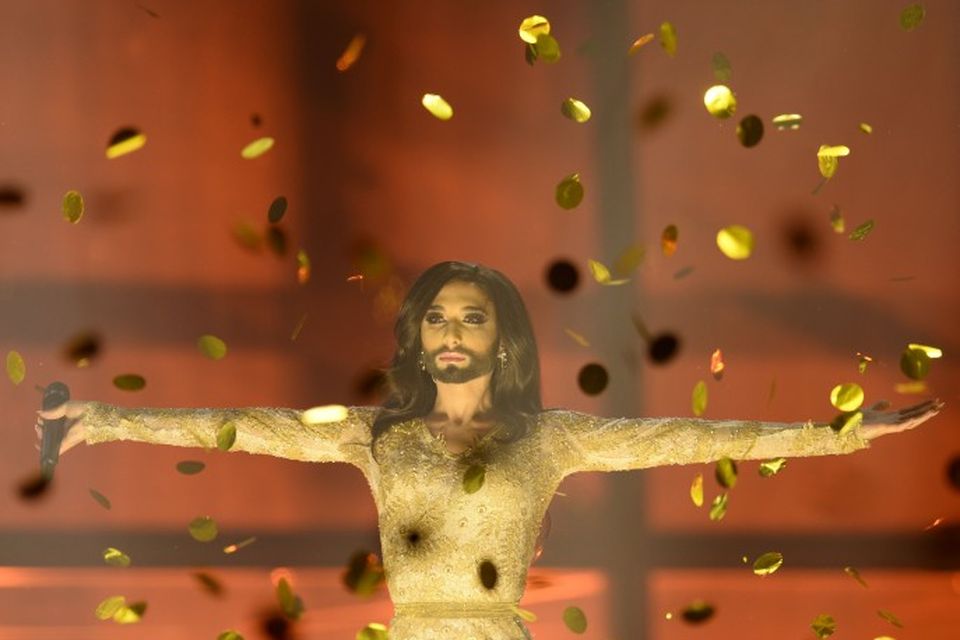 Conchita Wurst breiddi út faðminn.