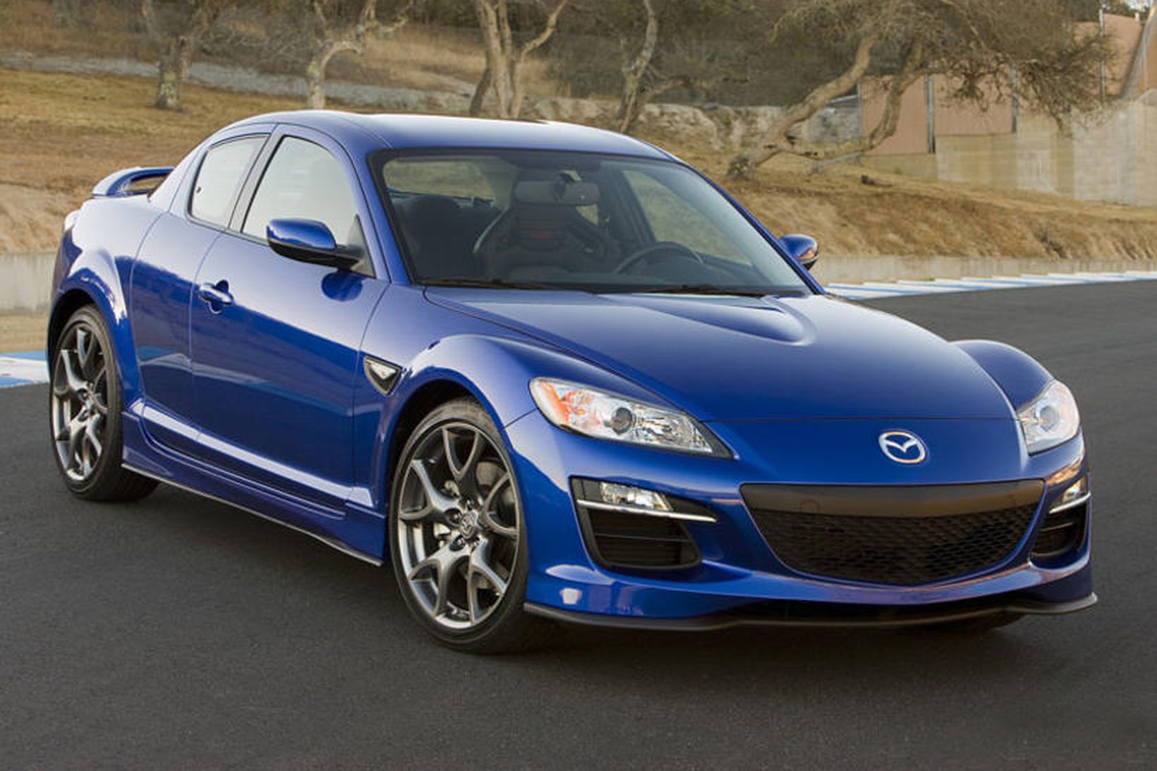 Mazda er sagt vera að hanna arftaka RX-8 bílsins.