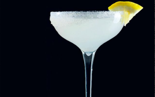 Lemon Drop er sumarlegur og ferskur kokteill fyrir þá vandlátu.