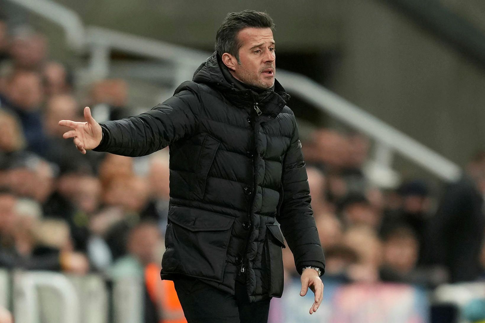 Marco Silva á hliðarlínunni í leiknum í gær.