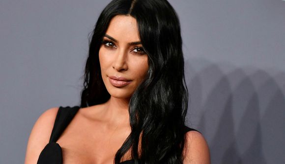 Aðdáendur fylgjast grannt með afturenda Kardashian