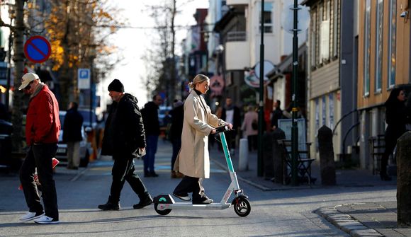 Vilja að sama gildi um rafskútur og almenningssamgöngur