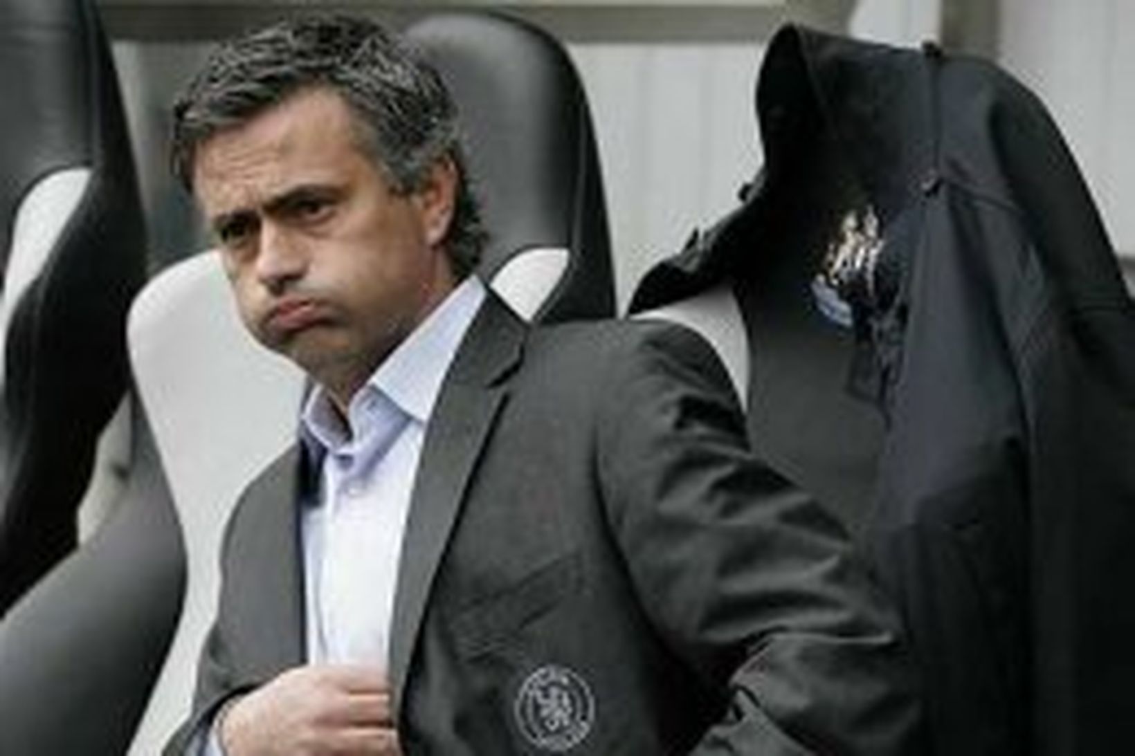 José Mourinho er samur við sig.