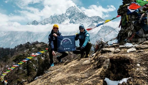 Héldu sig til hlés frá öðrum Everest-förum