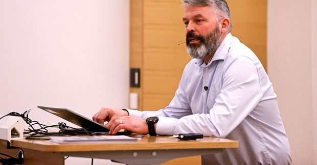 Þór Pálsson, skólastjóri Rafmenntar, segir námið vera með sama hætti og áður og kennarana sem …