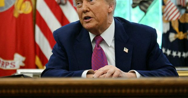 Donald Trump Bandaríkjaforseti telur að Evrópusambandið sé vísvitandi að draga tollaviðræður á langinn.
