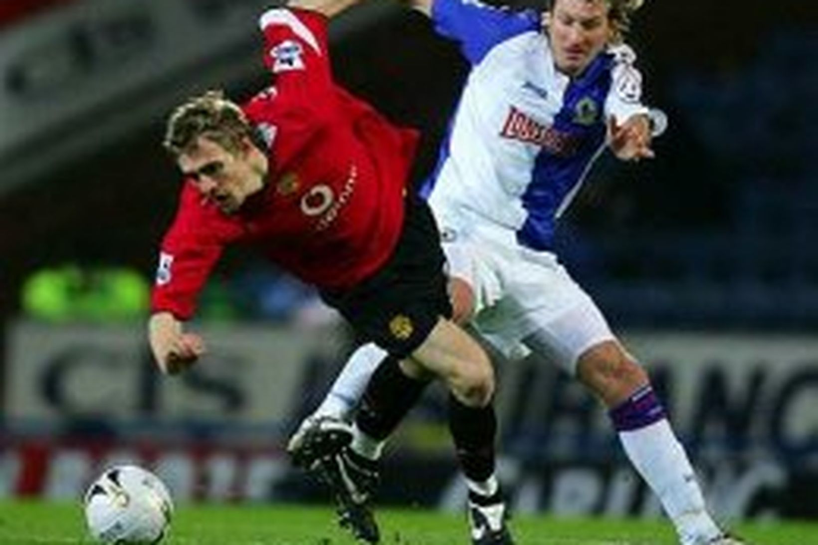 Robbie Savage í baráttu við Darren Fletcher leikmann Manchester United.