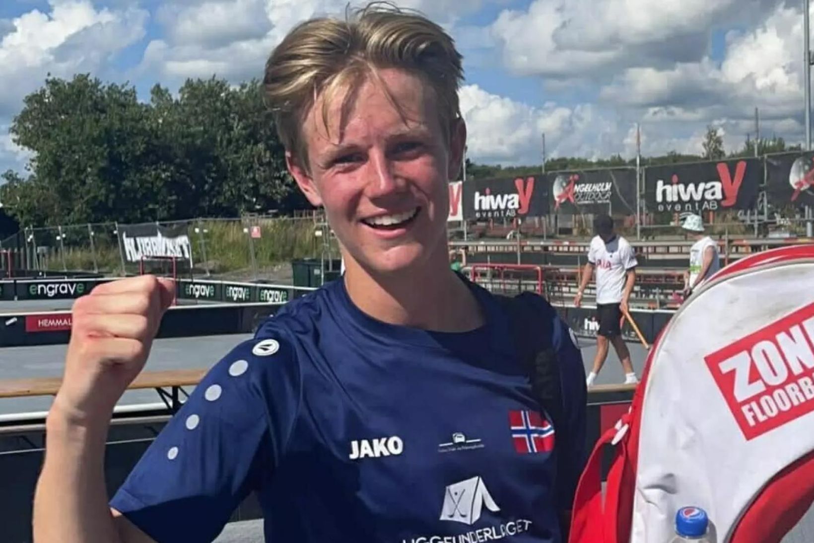 Syrgja nítján ára hetju