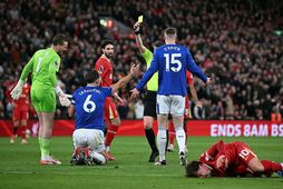 James Tarkowski fékk gult spjald fyrir skelfilega tæklingu og hefur fengið líflátshótanir í kjölfarið.