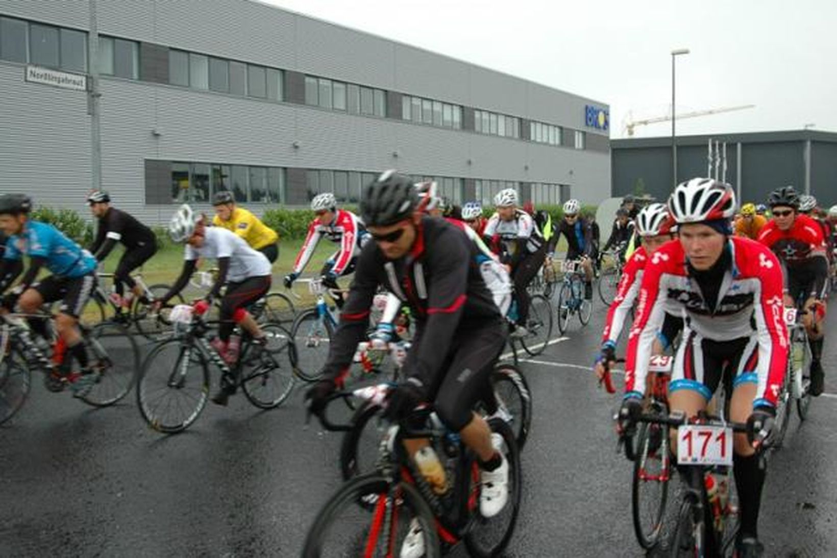 Frá ræsingu á 110 km leið í Tour de Hvolsvöllur. …