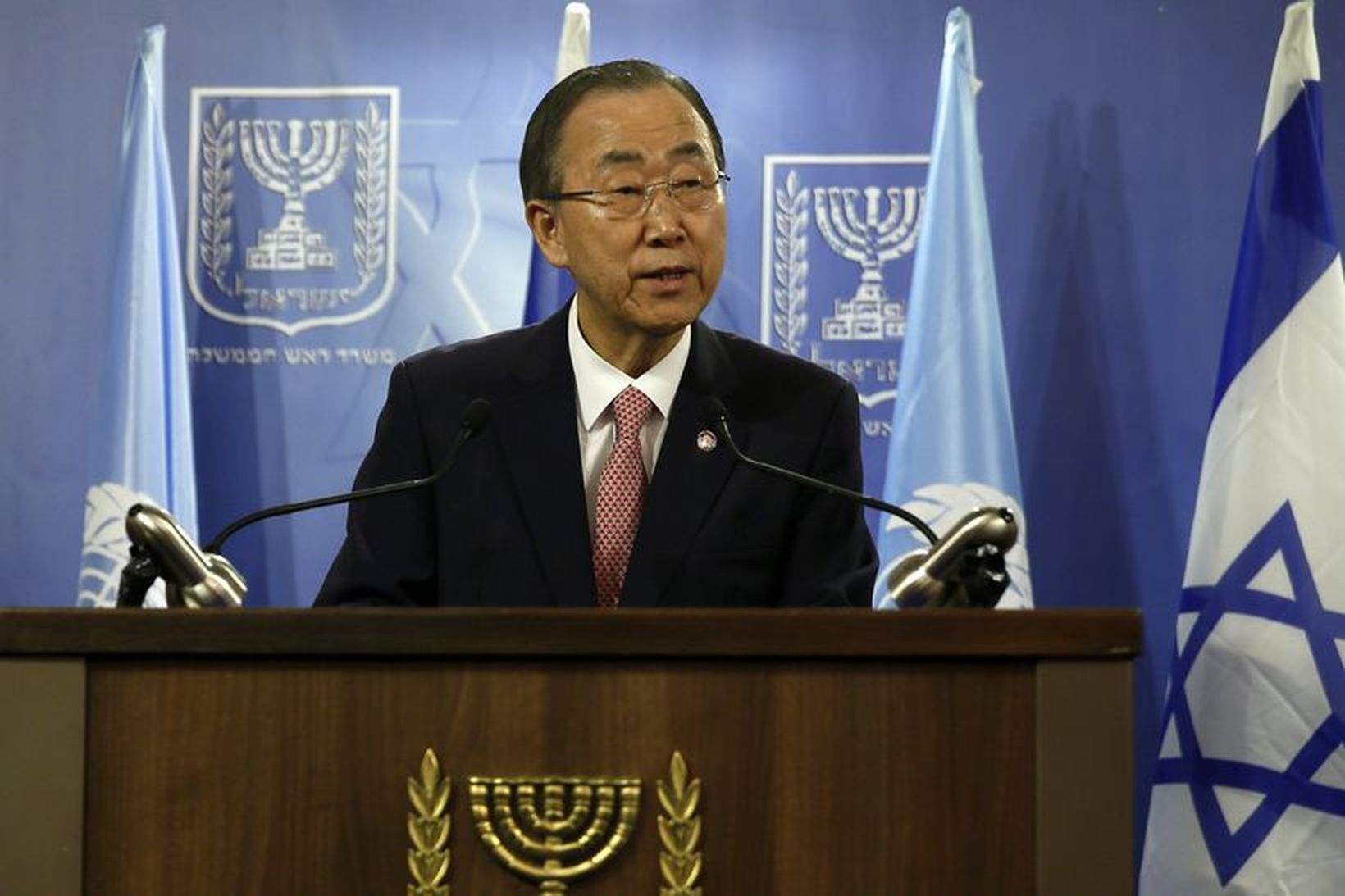 Ban Ki-moon í Tel Aviv í dag.