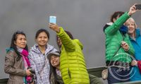 Erlendir ferðamenn við Gullfoss