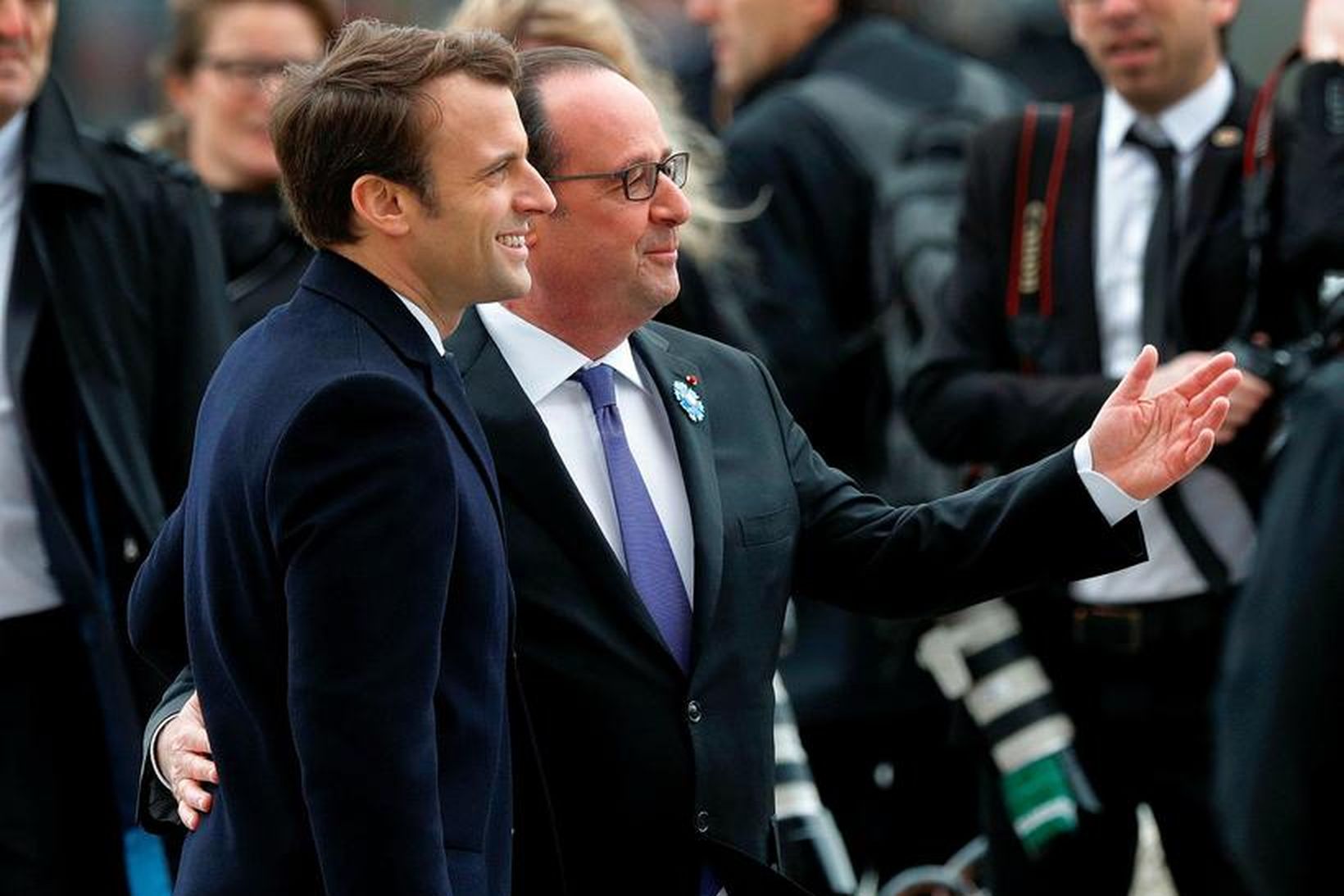 François Hollande og Emmanuel Macron fögnuðu saman í dag en …