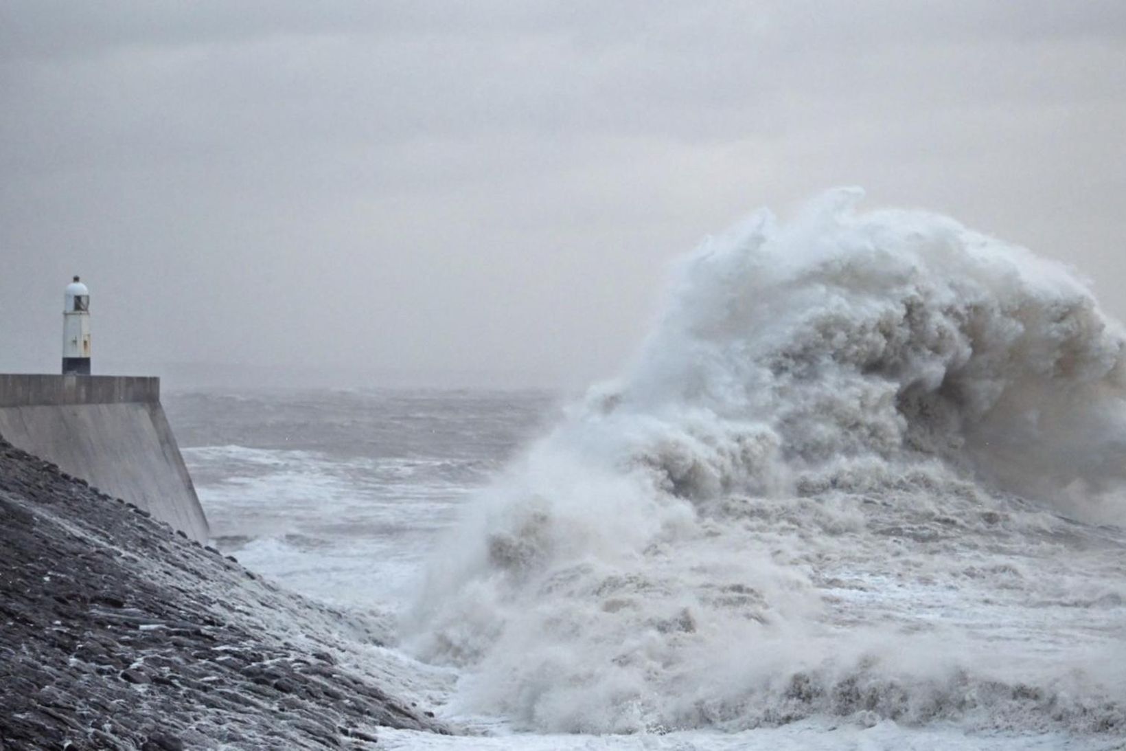 Suður-Wales er á meðal þeirra staða sem stormurinn Darragh hefur …