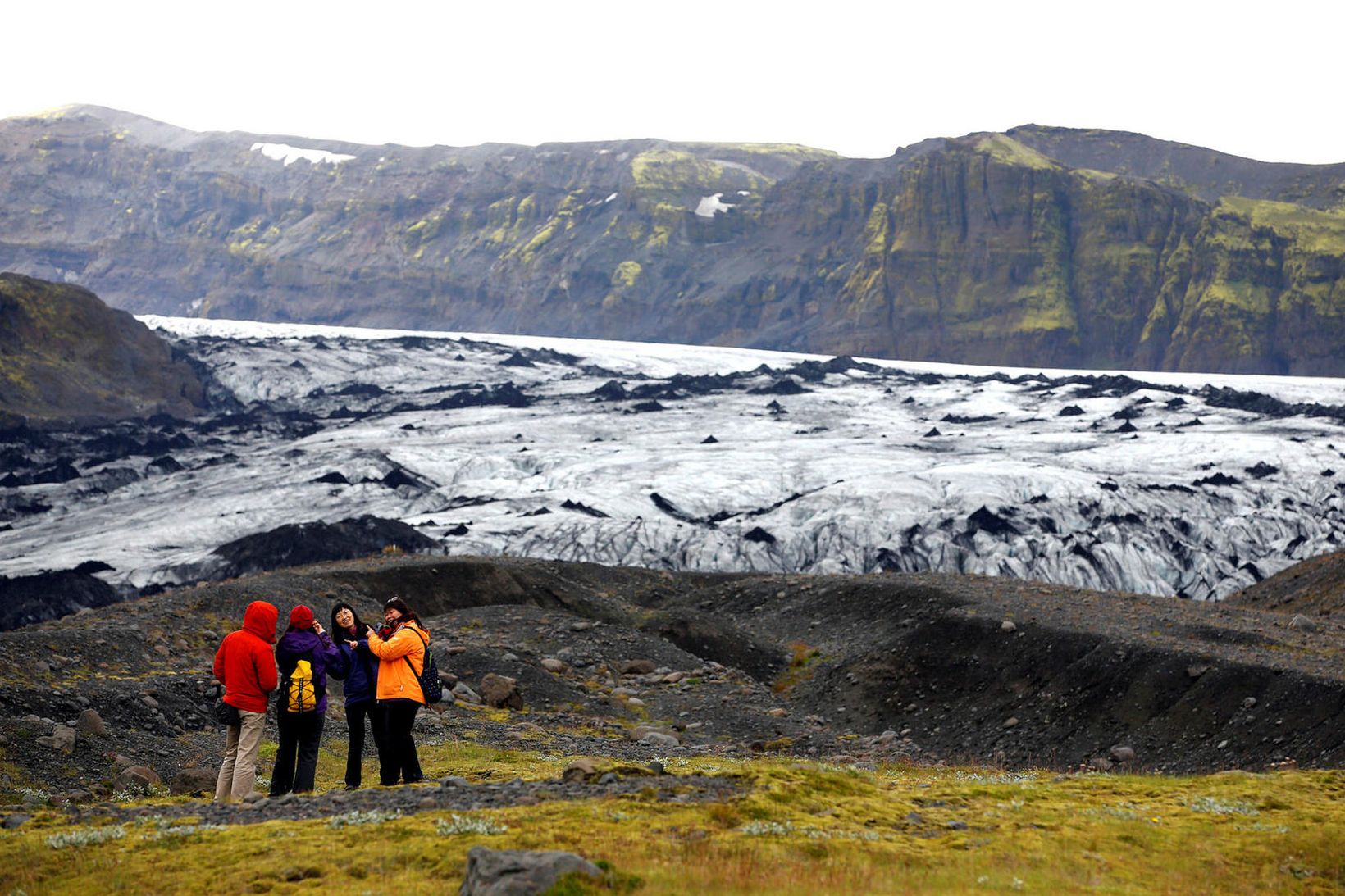 Sólheimajökull. Göngustígurinn frá bílastæðum að útsýnisstað við jökulinn þarfnast lagfæringar. …