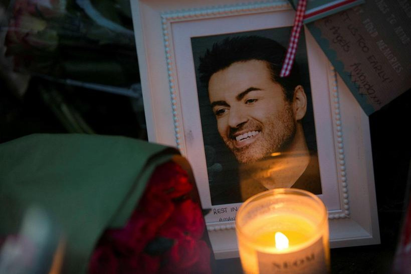 Fjöldi fólks hefur minnst George MIchael síðustu daga.