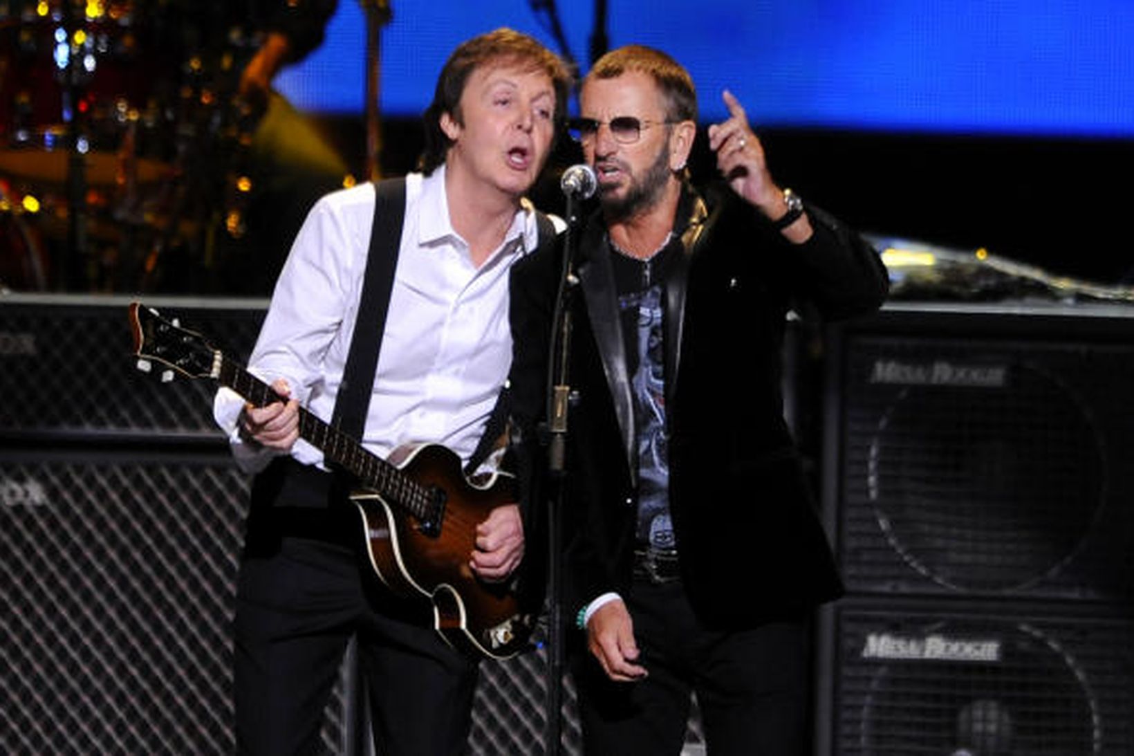 Paul og Ringo á sviðinu í Radio City í gærkvöldi.