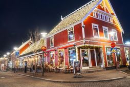 Here you can see Fálkahúsið in its Christmas decoration.