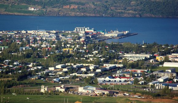 Mikill fjöldi ferðamanna á skjálftasvæðinu